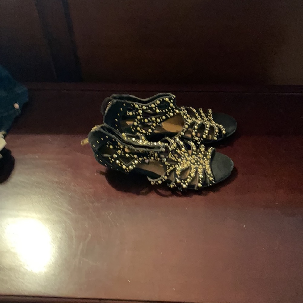Shoes - Picture 2 of 2